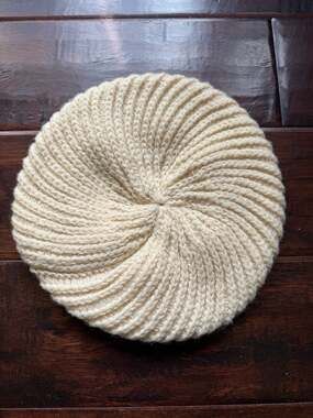 Cyril Cullen Vintage 100% Pure Wool Hand Knit Spiral Beret Made in Ireland
